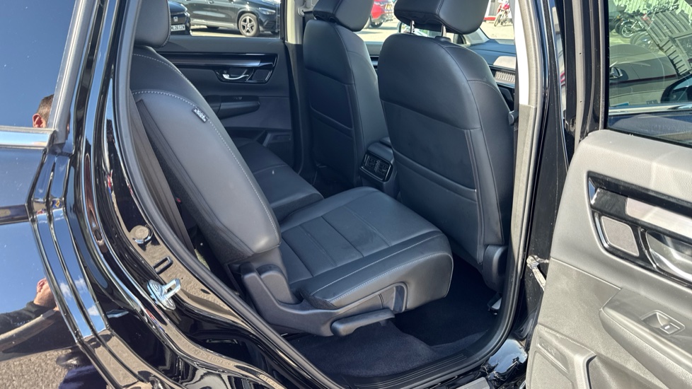 Honda CR-V 2.0 eHEV Elegance 5dr eCVT Hybrid Estate - Image 38