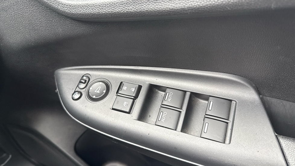 Honda Jazz 1.3 i-VTEC EX Navi 5dr CVT Petrol Hatchback - Image 29