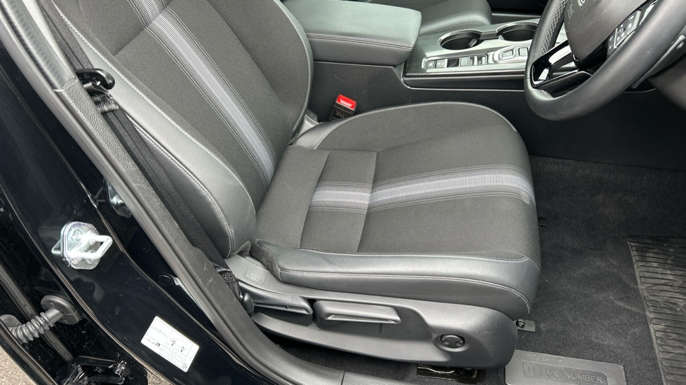 Honda Civic 2.0 eHEV Sport 5dr CVT Hybrid Hatchback - Image 30