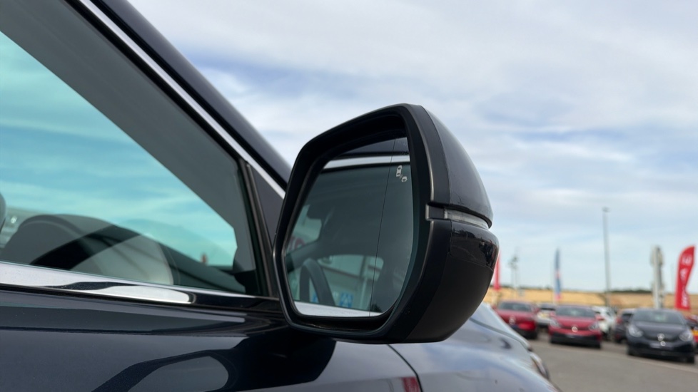 Honda CR-V 2.0 i-MMD Hybrid EX 5dr eCVT Hybrid Estate - Image 14