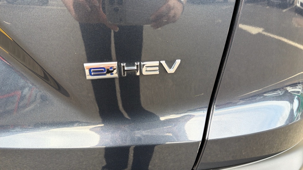 Honda CR-V 2.0 i-MMD Hybrid EX 5dr eCVT Hybrid Estate - Image 18
