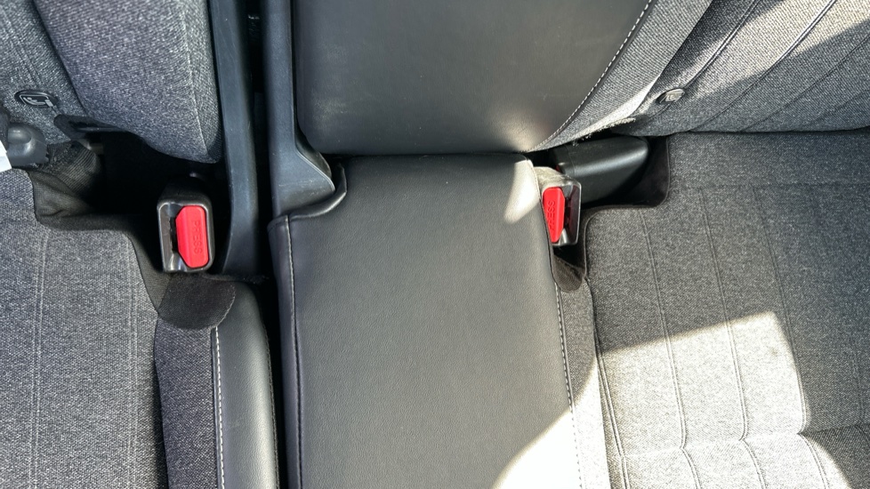 Honda Jazz 1.5 i-MMD Hybrid SR 5dr eCVT Hybrid Hatchback - Image 26