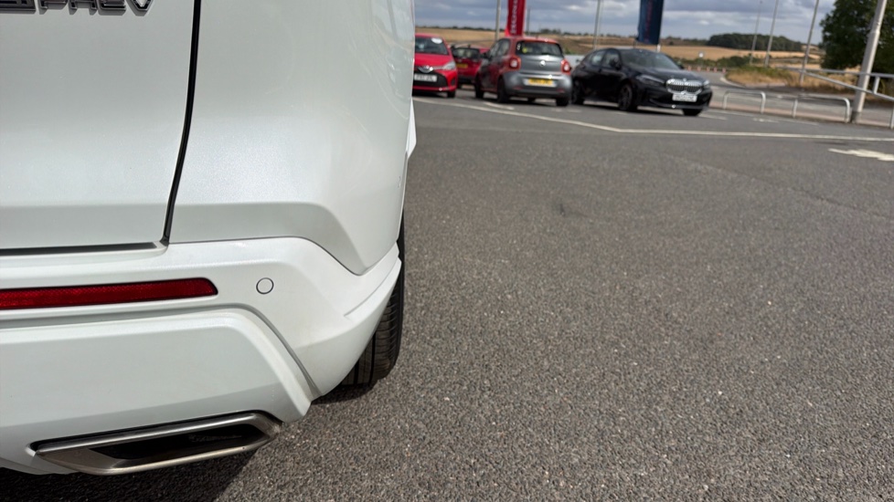 Honda CR-V 2.0 ePHEV Advance Tech 5dr eCVT Estate - Image 13
