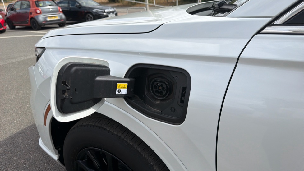Honda CR-V 2.0 ePHEV Advance Tech 5dr eCVT Estate - Image 18