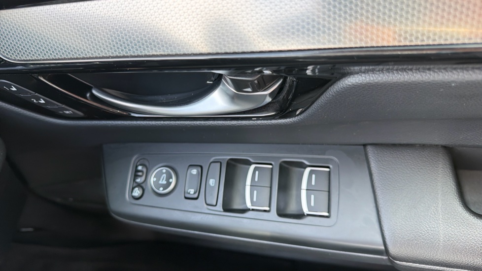 Honda CR-V 2.0 ePHEV Advance Tech 5dr eCVT Estate - Image 27