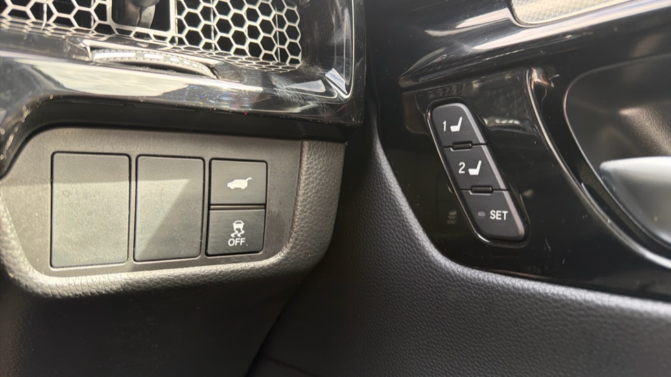 Honda CR-V 2.0 ePHEV Advance Tech 5dr eCVT Estate - Image 28