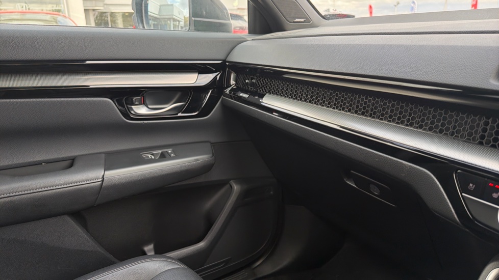 Honda CR-V 2.0 ePHEV Advance Tech 5dr eCVT Estate - Image 31