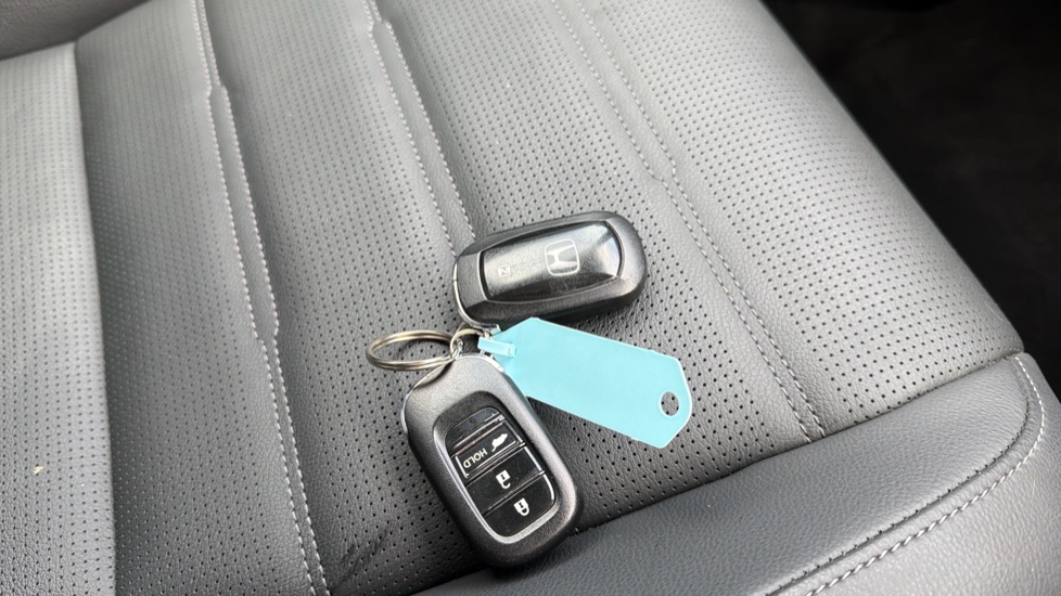 Honda CR-V 2.0 ePHEV Advance Tech 5dr eCVT Estate - Image 37