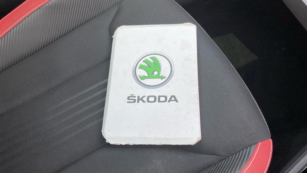 Skoda Kamiq 1.0 TSI 110 Monte Carlo 5dr DSG Petrol Hatchback - Image 20