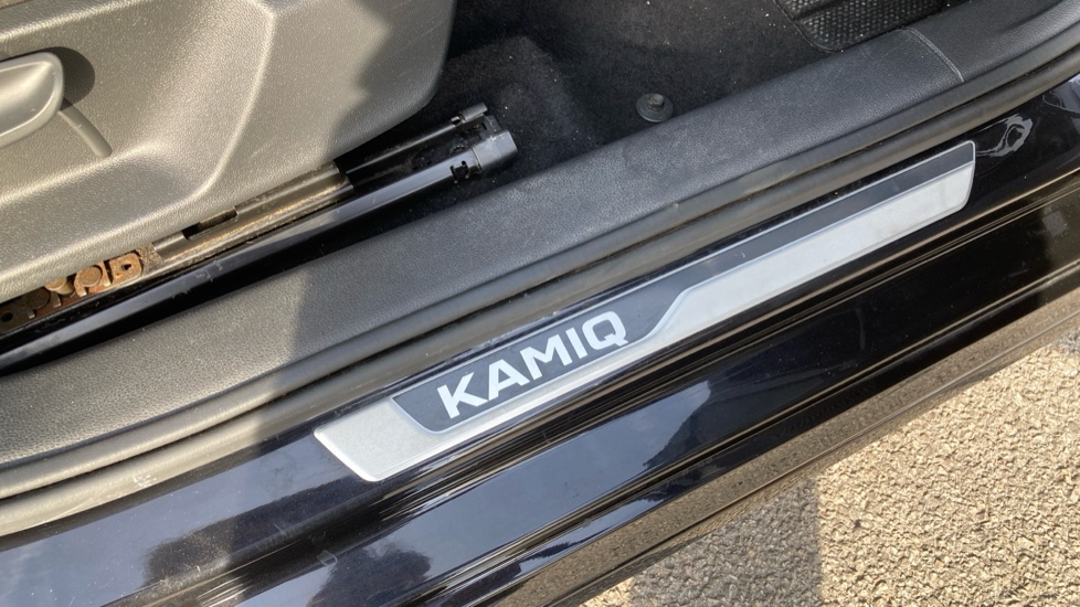 Skoda Kamiq 1.0 TSI 110 Monte Carlo 5dr DSG Petrol Hatchback - Image 23