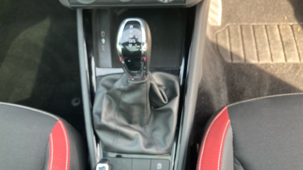 Skoda Kamiq 1.0 TSI 110 Monte Carlo 5dr DSG Petrol Hatchback - Image 30