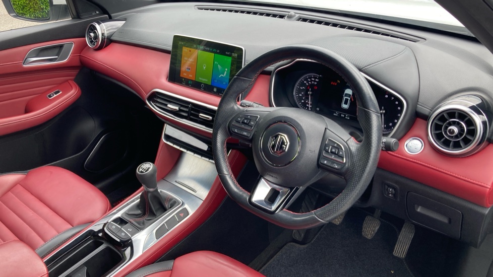 MG HS 1.5 T-GDI Exclusive 5dr Petrol Hatchback - Image 11