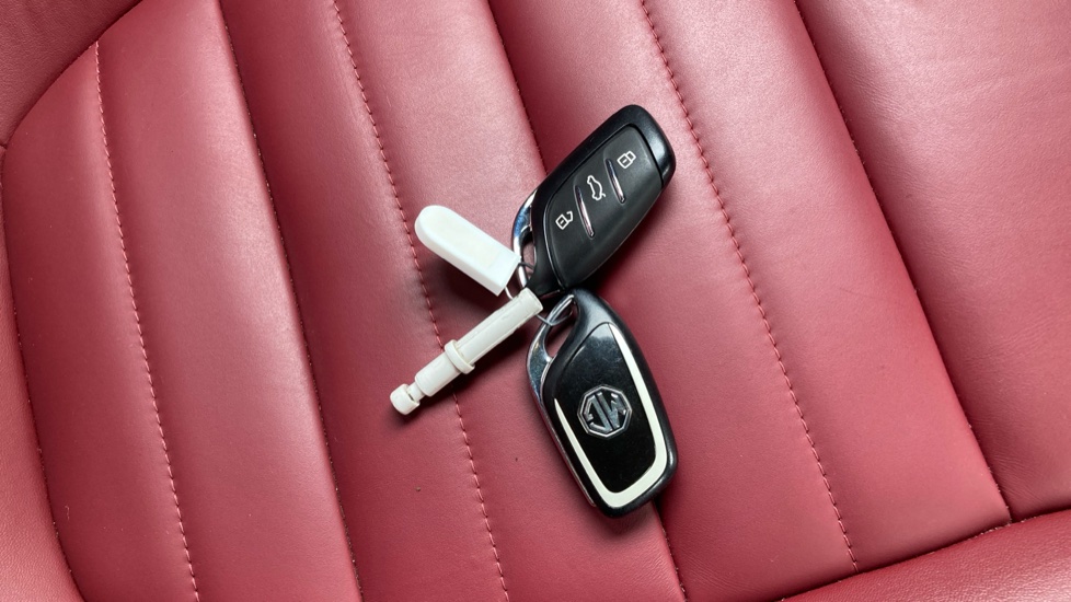 MG HS 1.5 T-GDI Exclusive 5dr Petrol Hatchback - Image 20