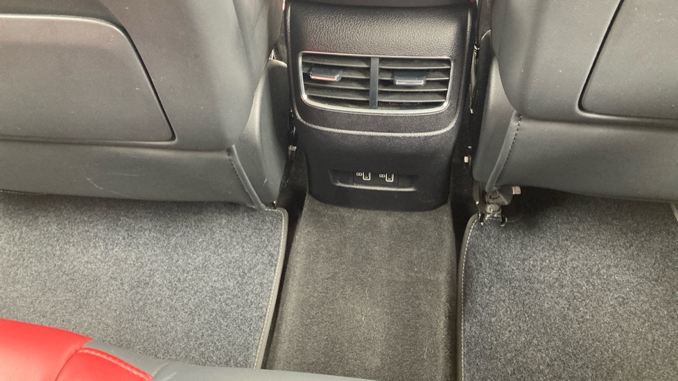 MG HS 1.5 T-GDI Exclusive 5dr Petrol Hatchback - Image 23