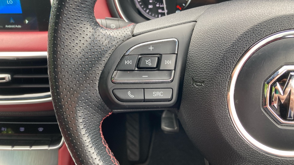 MG HS 1.5 T-GDI Exclusive 5dr Petrol Hatchback - Image 32