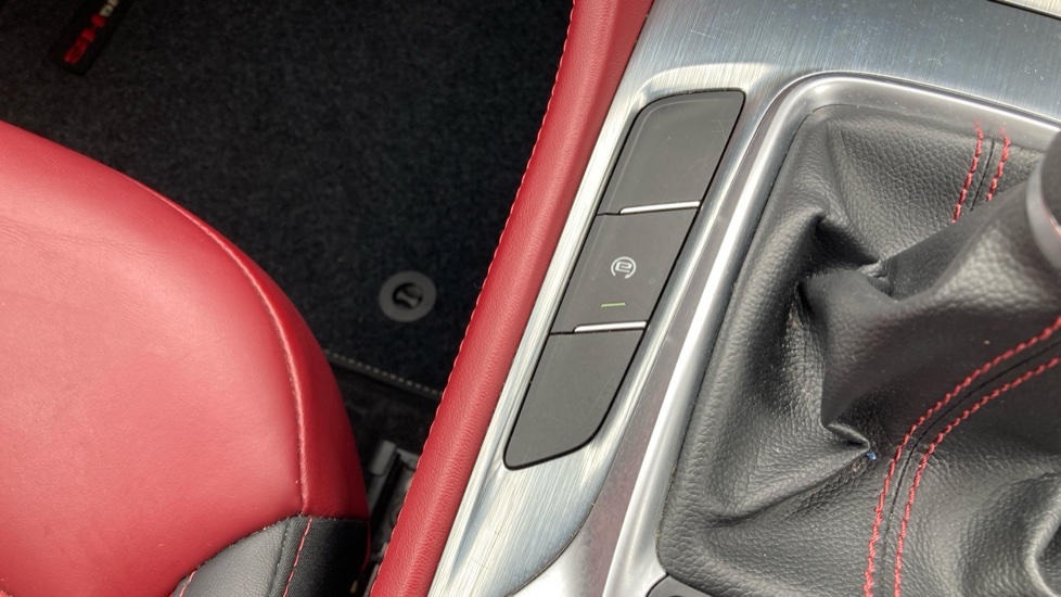 MG HS 1.5 T-GDI Exclusive 5dr Petrol Hatchback - Image 41