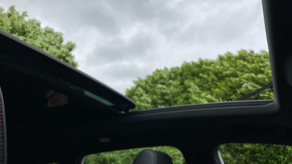 MG HS 1.5 T-GDI Exclusive 5dr Petrol Hatchback - Image 47