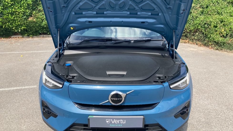 Volvo XC40 170kW Recharge Plus 69kWh 5dr Auto Electric Estate - Image 8