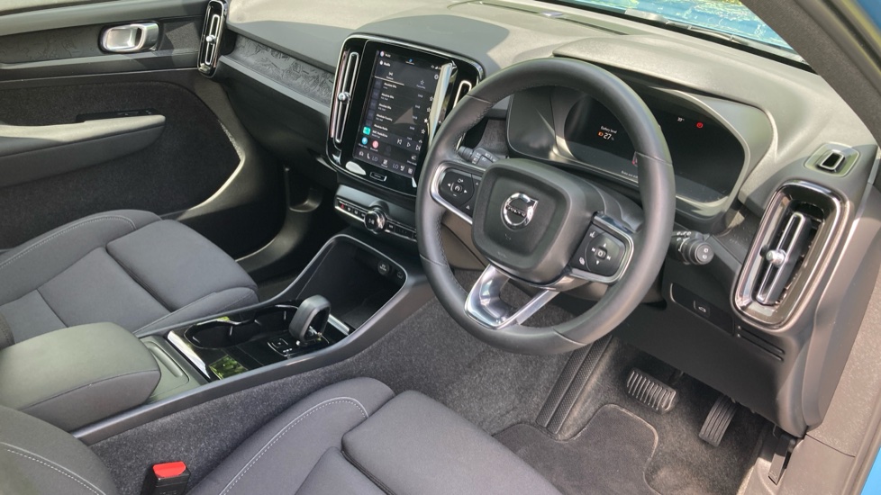 Volvo XC40 170kW Recharge Plus 69kWh 5dr Auto Electric Estate - Image 11