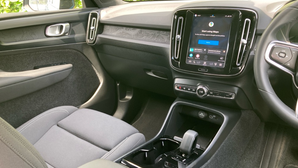 Volvo XC40 170kW Recharge Plus 69kWh 5dr Auto Electric Estate - Image 14