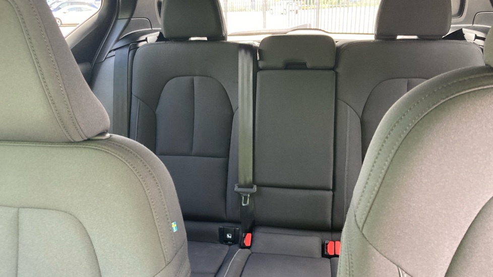 Volvo XC40 170kW Recharge Plus 69kWh 5dr Auto Electric Estate - Image 15