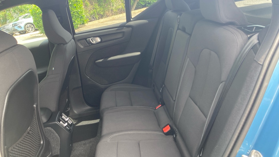 Volvo XC40 170kW Recharge Plus 69kWh 5dr Auto Electric Estate - Image 16