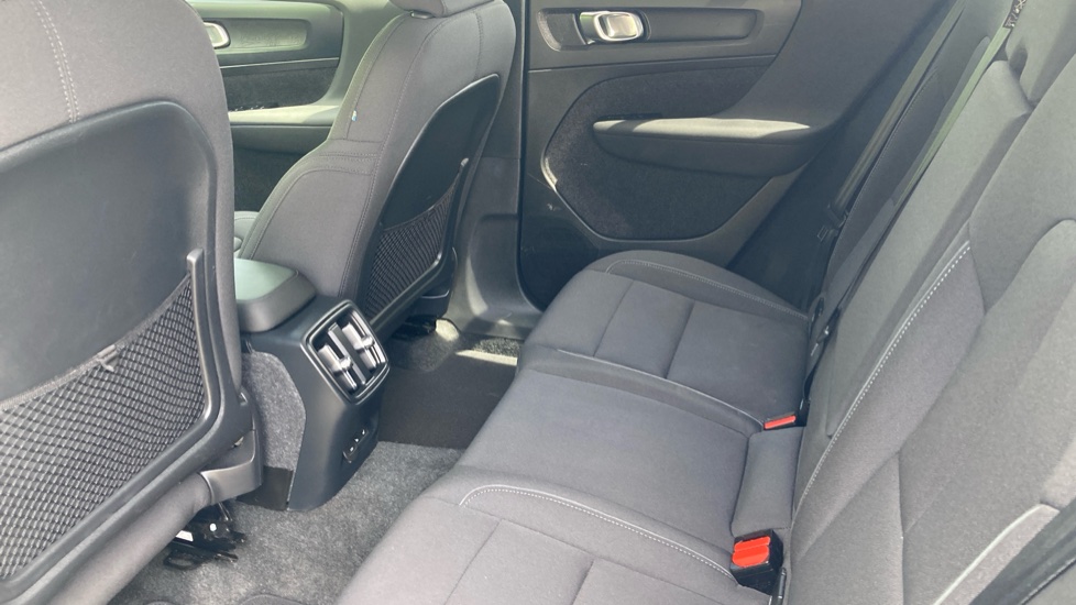 Volvo XC40 170kW Recharge Plus 69kWh 5dr Auto Electric Estate - Image 23