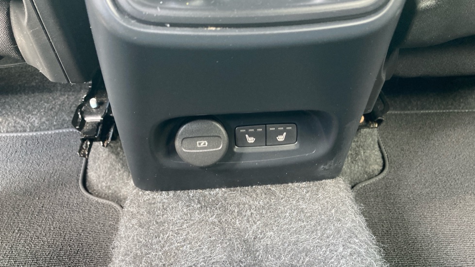 Volvo XC40 170kW Recharge Plus 69kWh 5dr Auto Electric Estate - Image 24