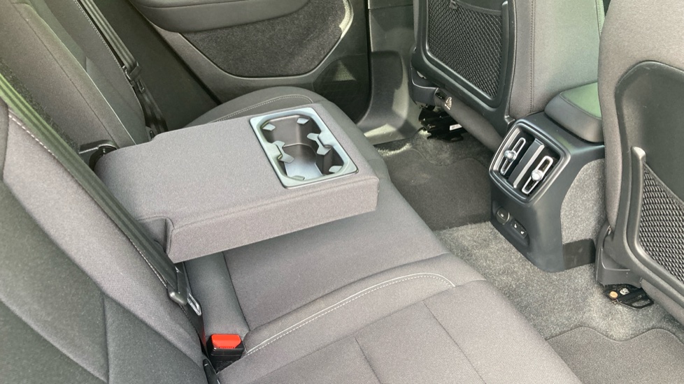 Volvo XC40 170kW Recharge Plus 69kWh 5dr Auto Electric Estate - Image 29