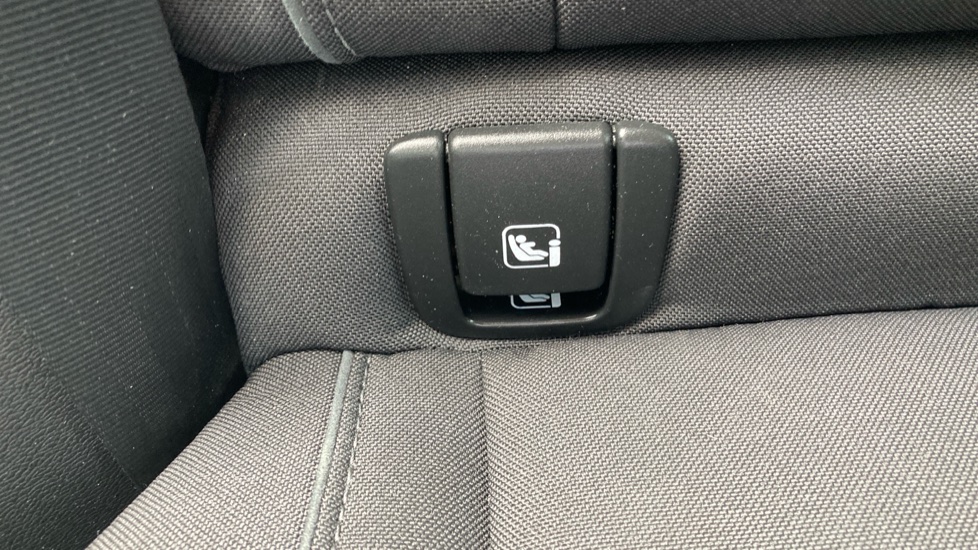 Volvo XC40 170kW Recharge Plus 69kWh 5dr Auto Electric Estate - Image 30