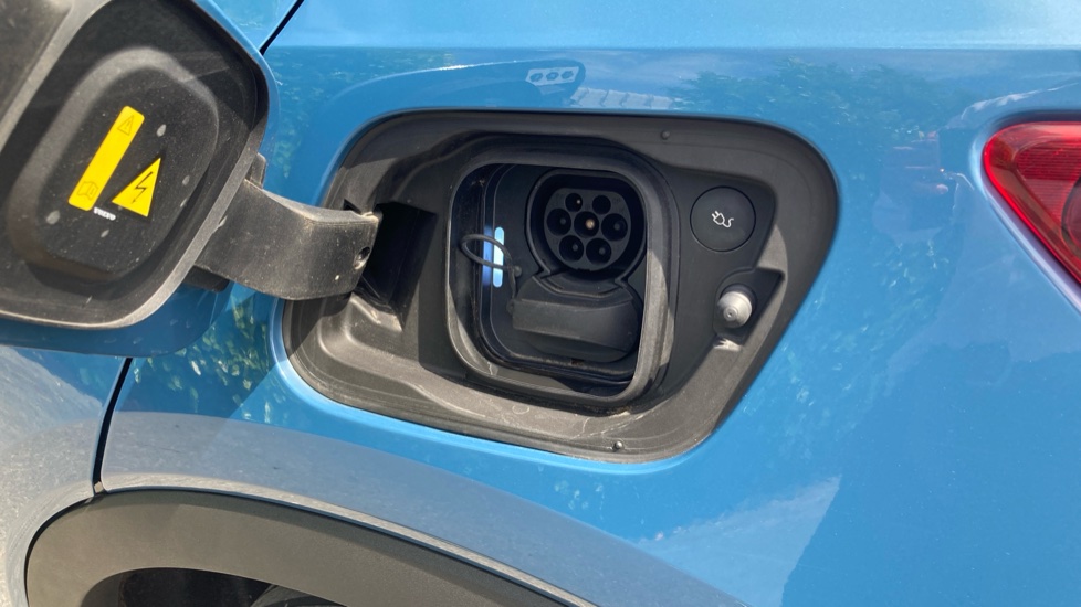 Volvo XC40 170kW Recharge Plus 69kWh 5dr Auto Electric Estate - Image 32