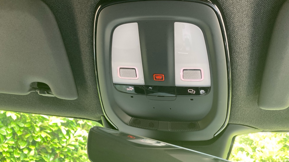Volvo XC40 170kW Recharge Plus 69kWh 5dr Auto Electric Estate - Image 39