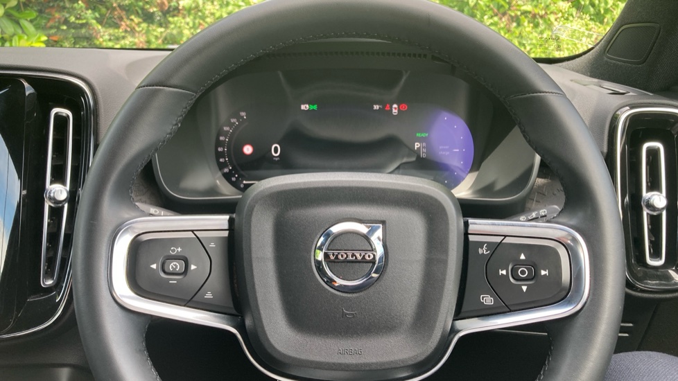 Volvo XC40 170kW Recharge Plus 69kWh 5dr Auto Electric Estate - Image 48