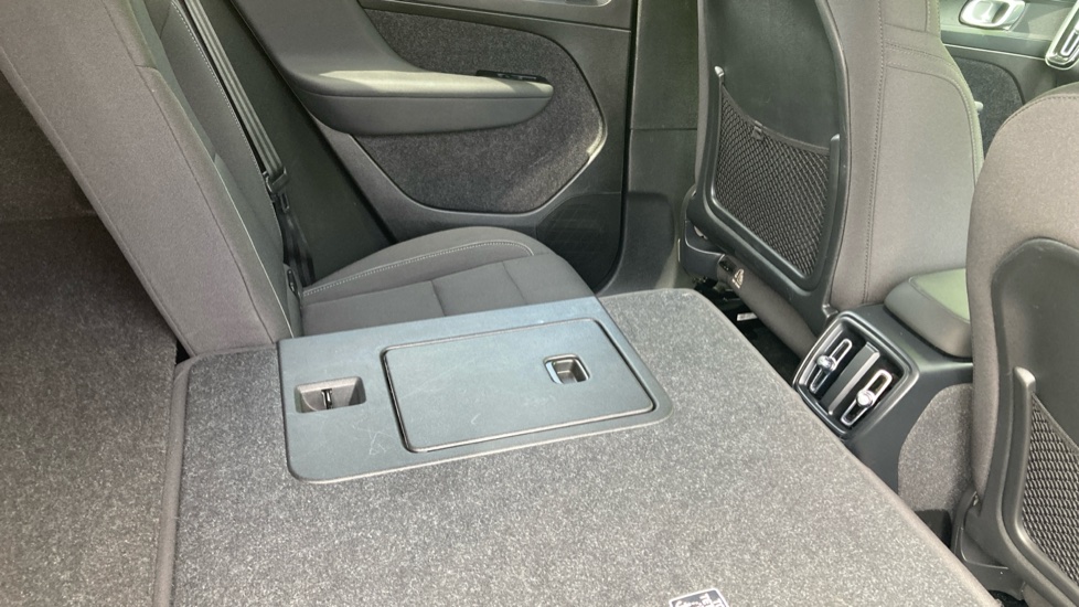 Volvo XC40 170kW Recharge Plus 69kWh 5dr Auto Electric Estate - Image 49