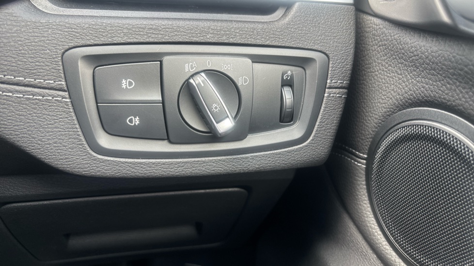 BMW X1 xDrive 20i [178] xLine 5dr Step Auto Petrol Estate - Image 31