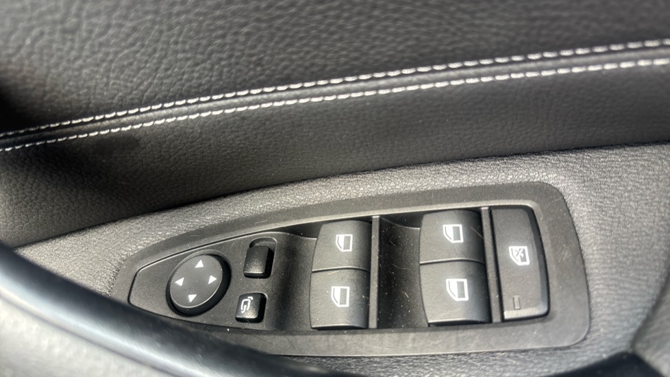 BMW X1 xDrive 20i [178] xLine 5dr Step Auto Petrol Estate - Image 32