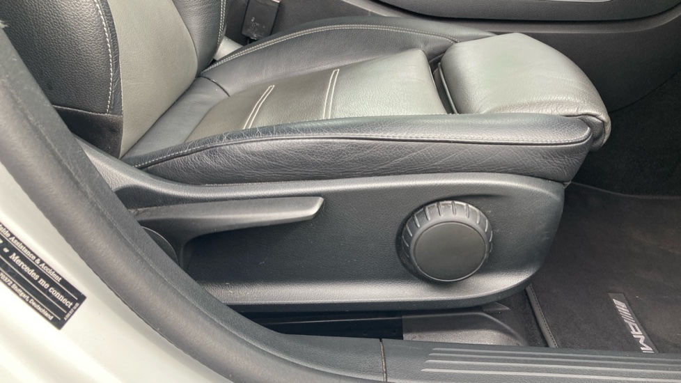 Mercedes-AMG CLA 35 4Matic 4dr Tip Auto Petrol Saloon - Image 29