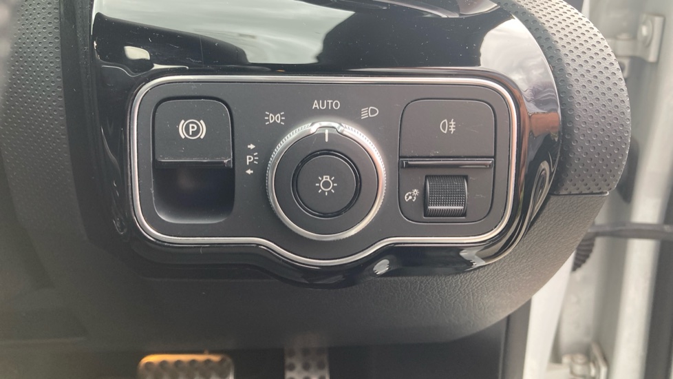 Mercedes-AMG CLA 35 4Matic 4dr Tip Auto Petrol Saloon - Image 30