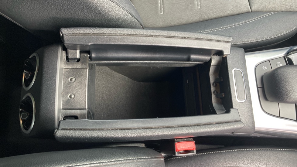 Mercedes-AMG CLA 35 4Matic 4dr Tip Auto Petrol Saloon - Image 39