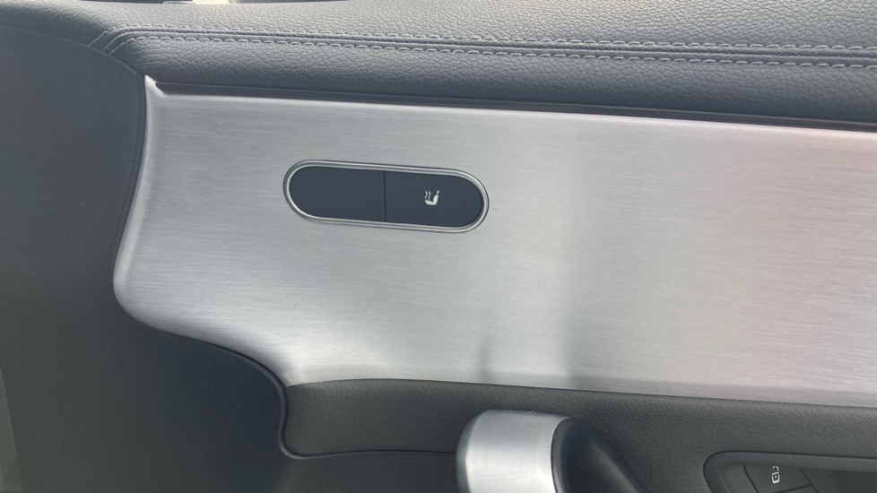 Mercedes-AMG CLA 35 4Matic 4dr Tip Auto Petrol Saloon - Image 41