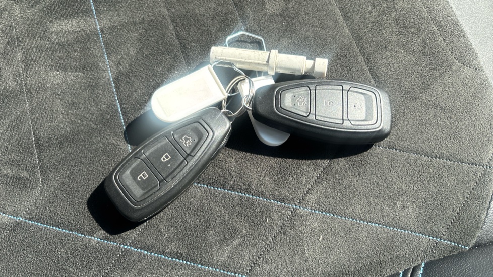 Ford Fiesta 1.0 EcoBoost Active X 5dr Petrol Hatchback - Image 20