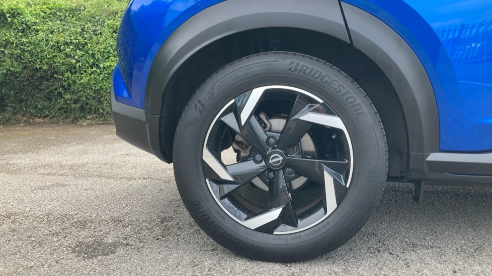 Nissan Juke 1.6 Hybrid N-Connecta 5dr Auto Hybrid Hatchback - Image 7