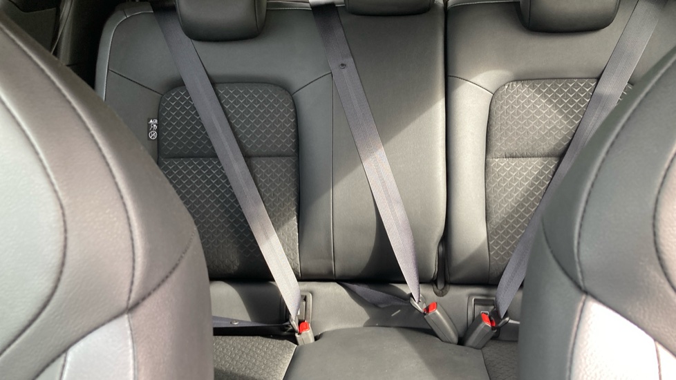 Nissan Juke 1.6 Hybrid N-Connecta 5dr Auto Hybrid Hatchback - Image 15