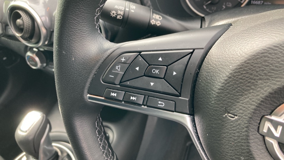 Nissan Juke 1.6 Hybrid N-Connecta 5dr Auto Hybrid Hatchback - Image 30