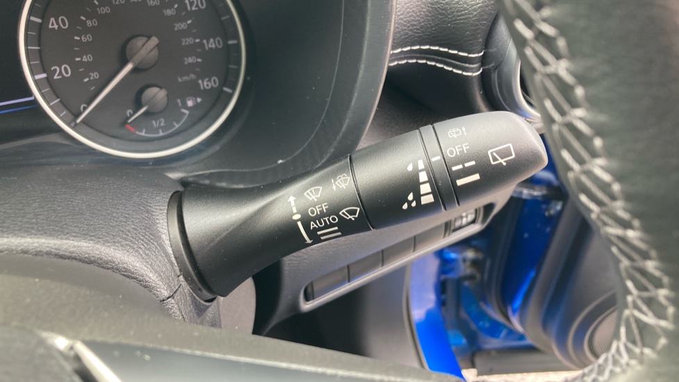 Nissan Juke 1.6 Hybrid N-Connecta 5dr Auto Hybrid Hatchback - Image 33