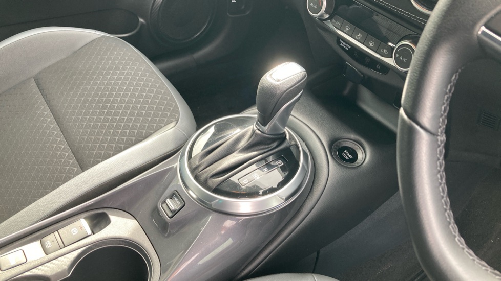 Nissan Juke 1.6 Hybrid N-Connecta 5dr Auto Hybrid Hatchback - Image 34