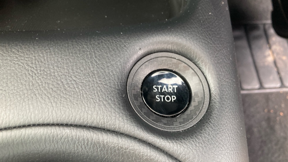 Nissan Juke 1.6 Hybrid N-Connecta 5dr Auto Hybrid Hatchback - Image 35