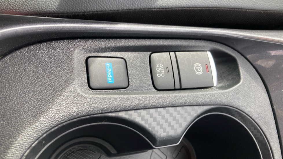 Nissan Juke 1.6 Hybrid N-Connecta 5dr Auto Hybrid Hatchback - Image 40