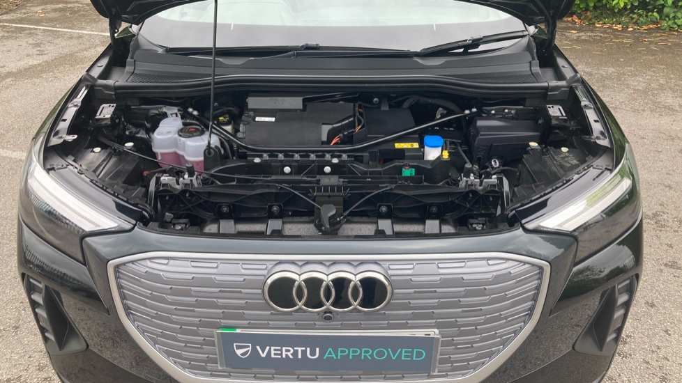 Audi Q4 e-tron 150kW 40 82kWh Sport 5dr Auto Electric Estate - Image 8