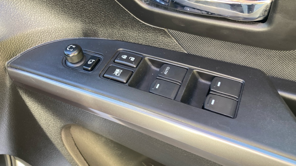 Suzuki S-Cross 1.4 Boosterjet 48V Hybrid Motion 5dr Petrol Hatchback - Image 23
